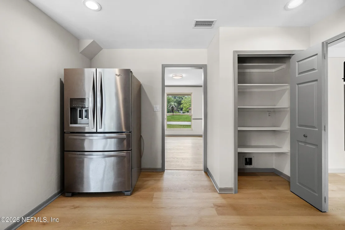Photo of 8206 CUTTER Place