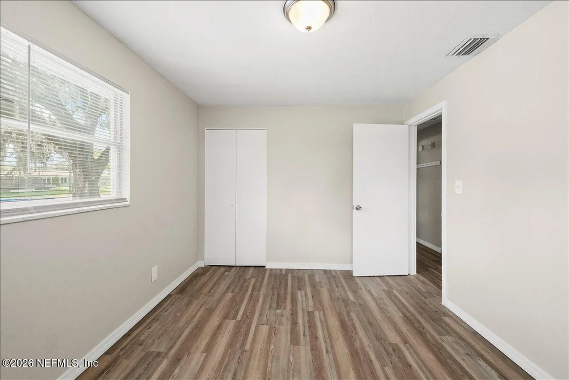 Photo of 215 EDSON Drive
