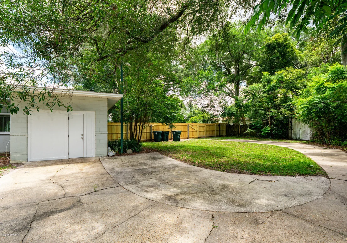 Photo of 430 GLYNLEA Road