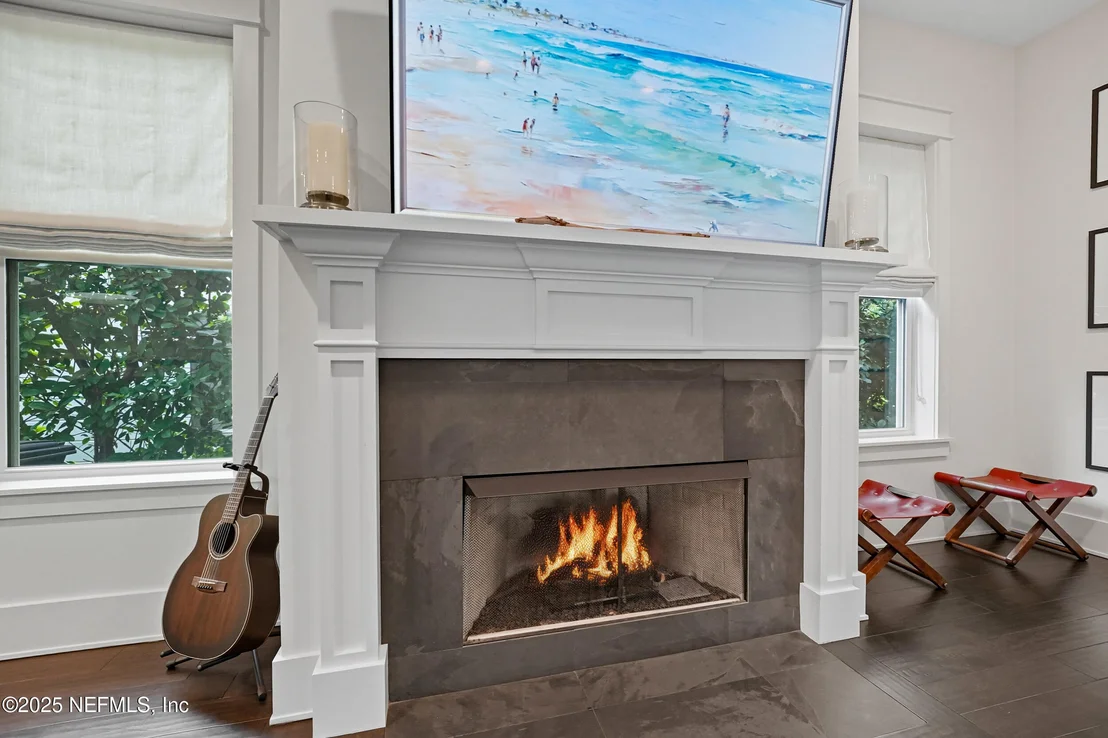 Photo of 951 PARADISE Circle