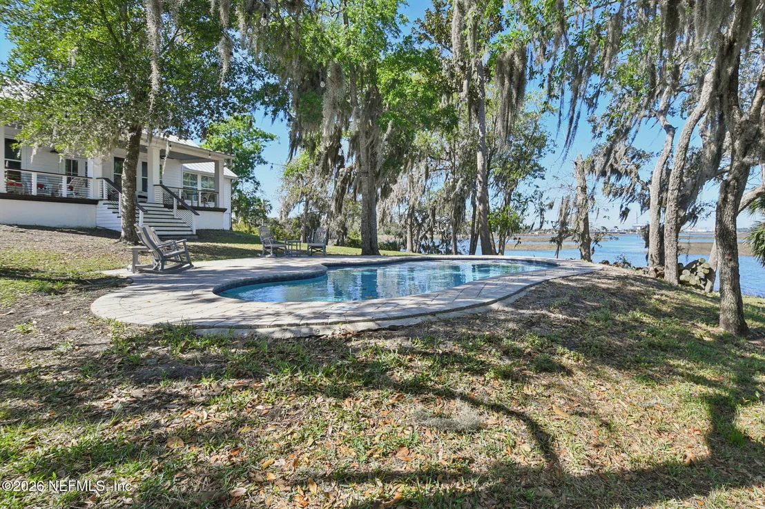 Photo of Unit 17 at 5577 HECKSCHER Drive