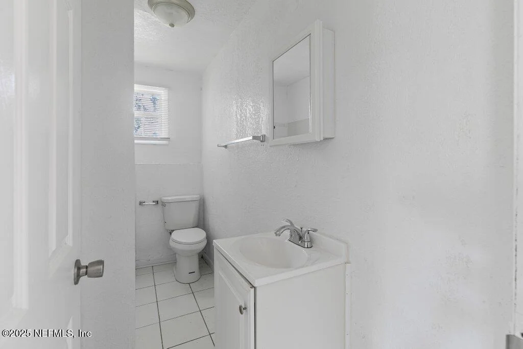 Photo of 2864 LEONID Road