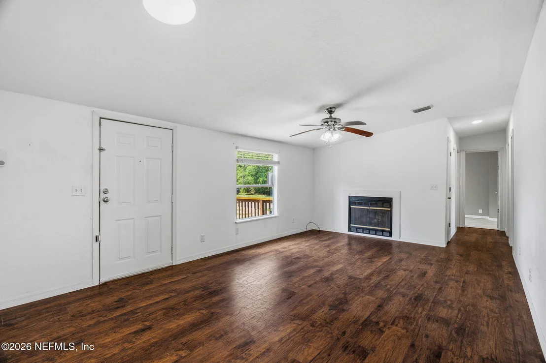 Photo of 2775 LIGHTNING Way