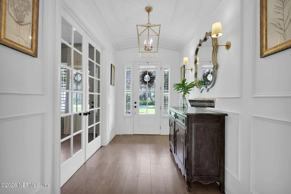 Photo of 122 SENORA Court