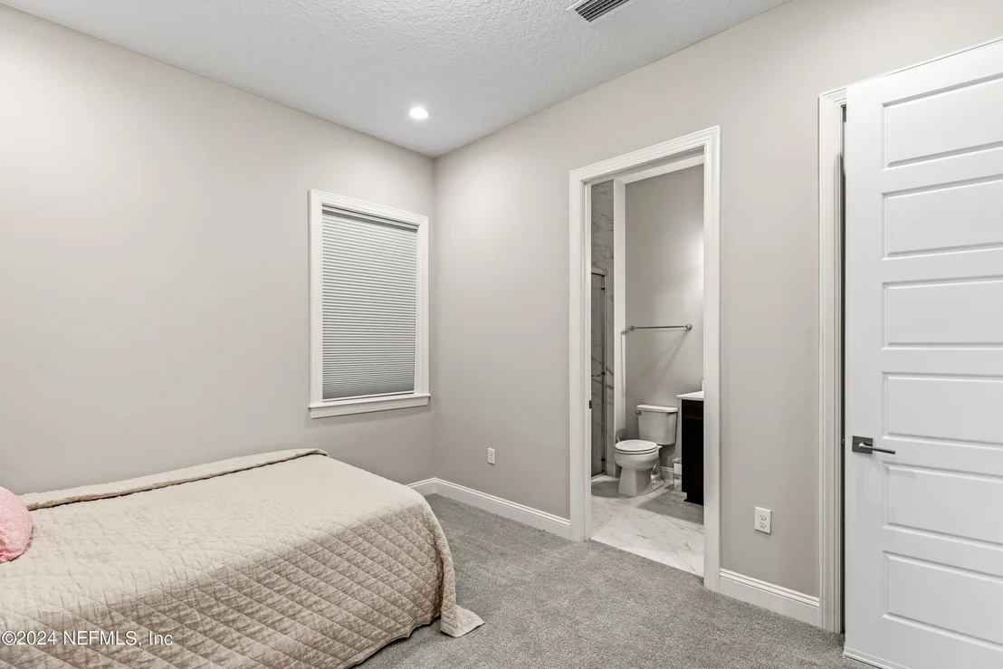 Photo of 10511 SILVERBROOK Trail