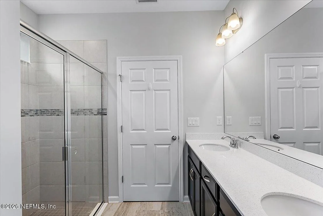 Photo of 184 OAK SHADOW Place