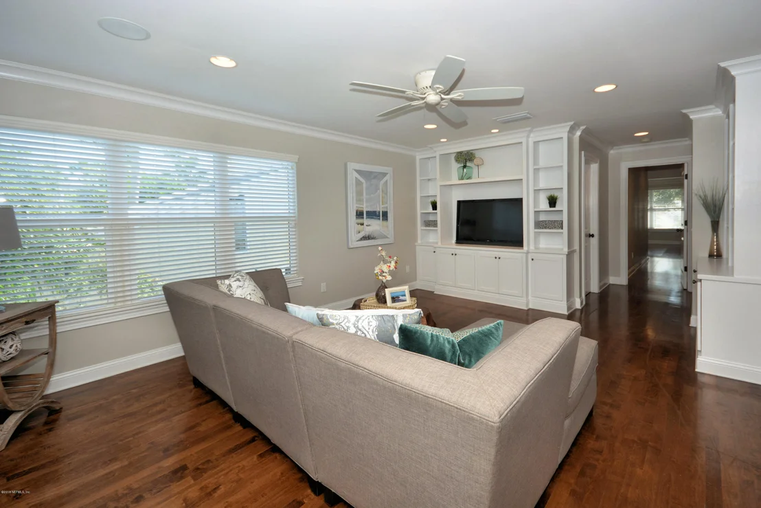 Photo of 150 12TH Street