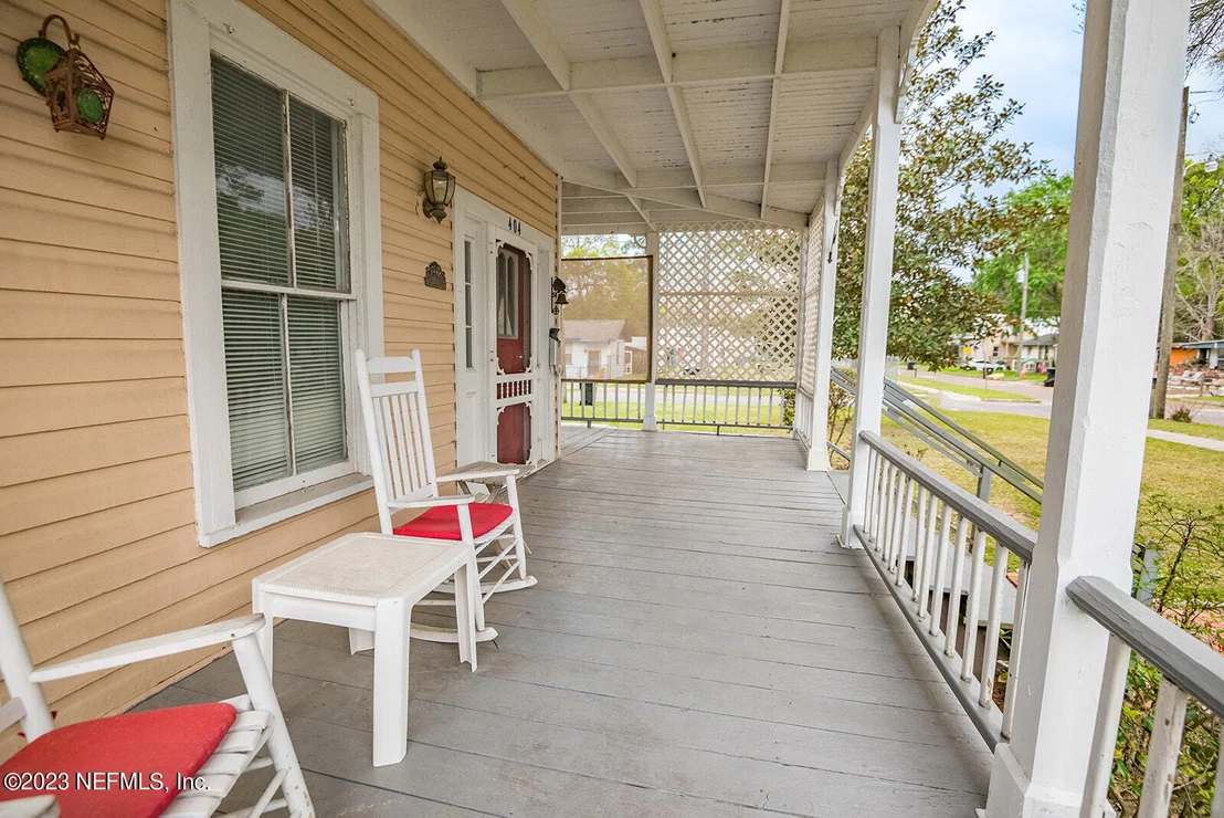 Photo of 404 N CHERRY Street