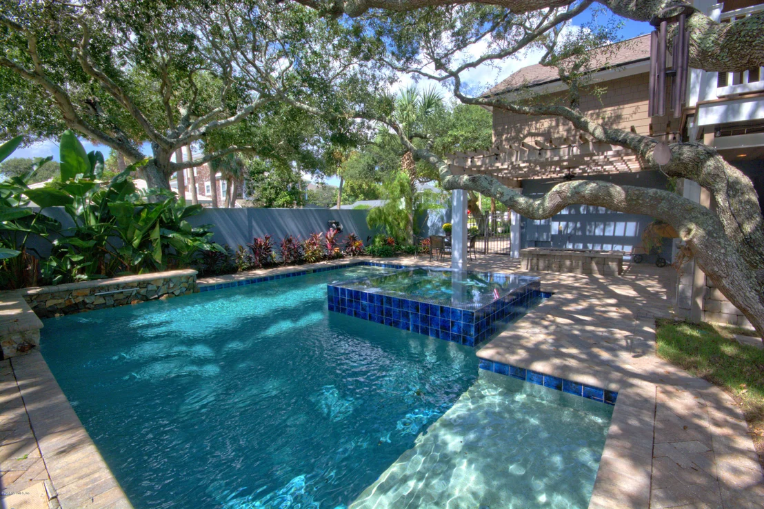 Photo of 150 12TH Street