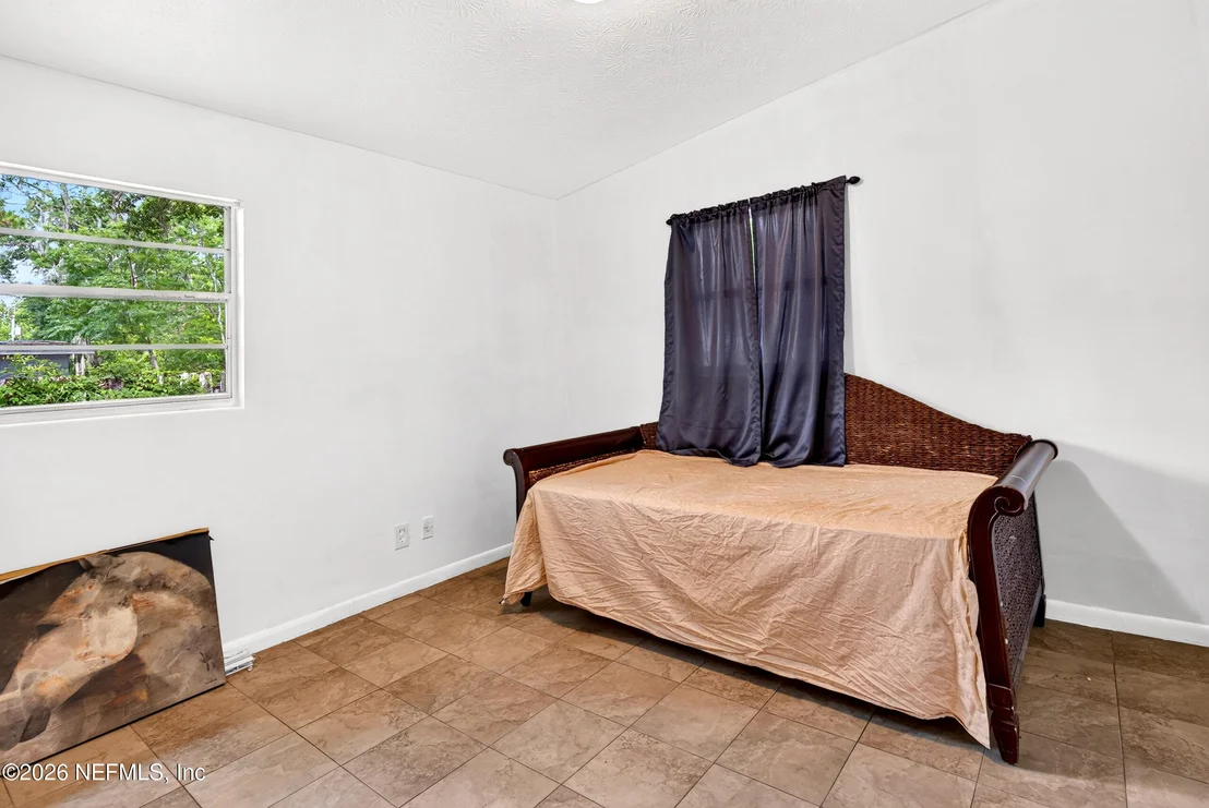 Photo of 845 FLOYD Circle N