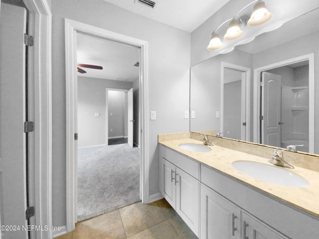 Photo of 334 IRISH ROSE Road