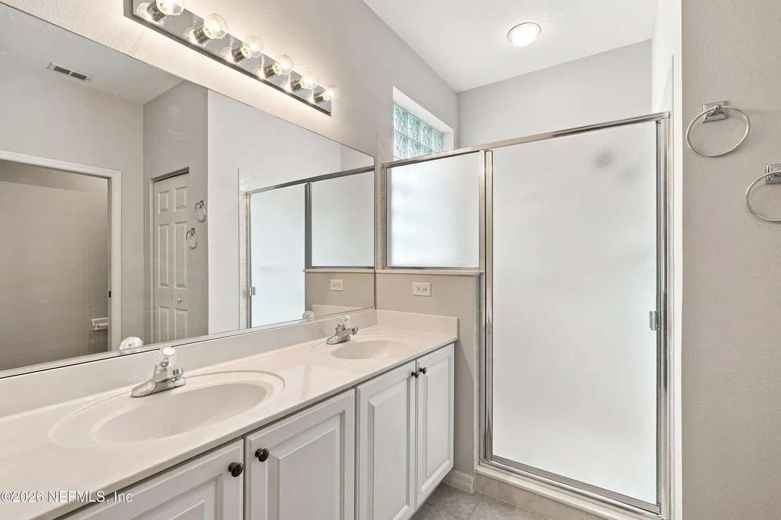 Photo of 629 KNOLLWOOD Lane