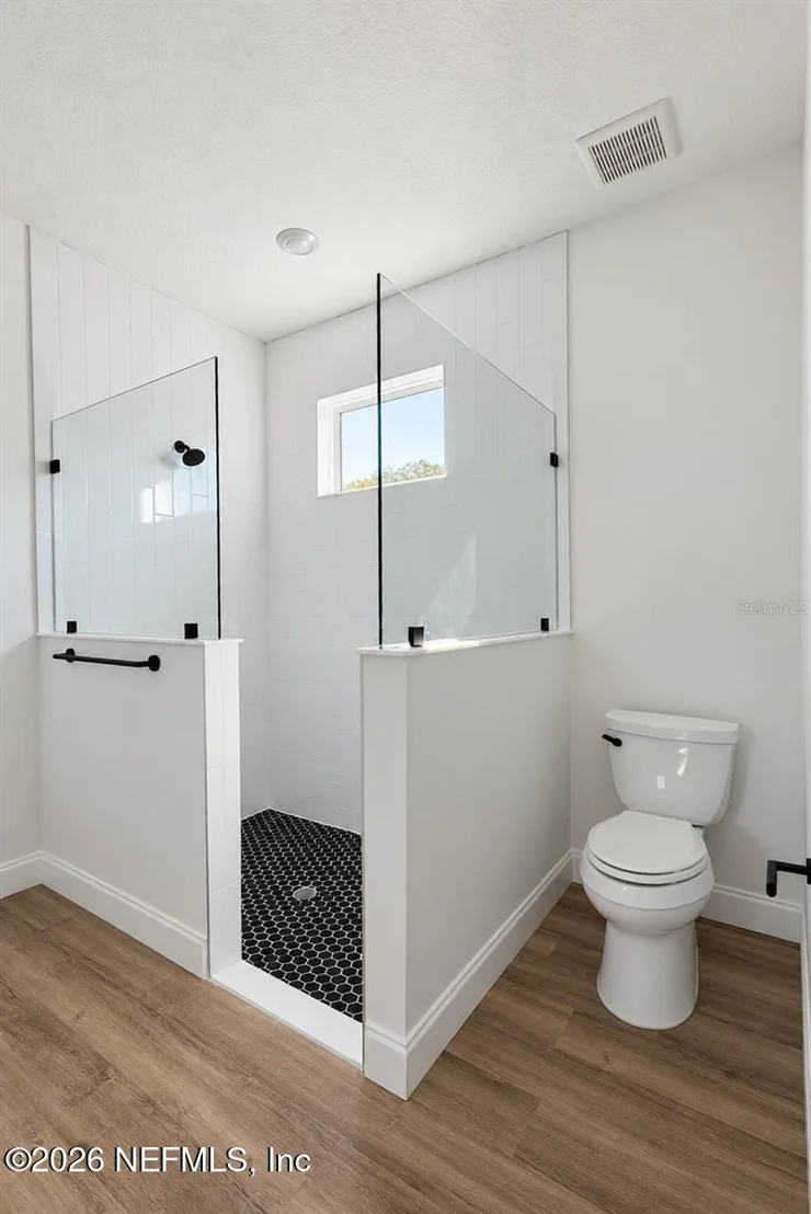 Photo of 6 BRONSON Lane