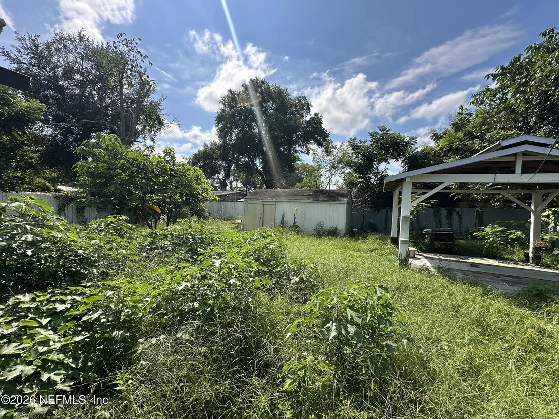 Photo of 6304 SPRINKLE Drive N