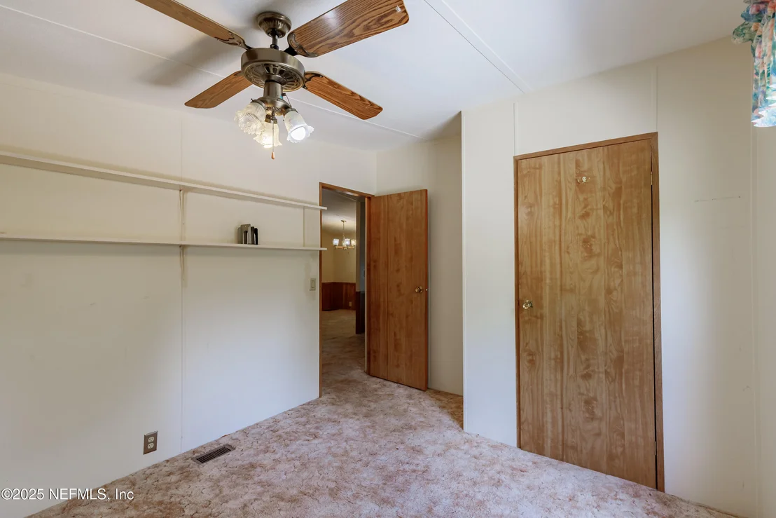 Photo of 101 PINE TREE Lane