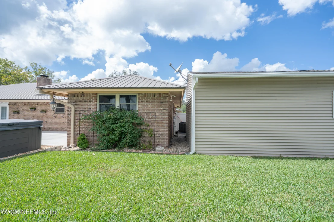 Photo of 377 FOXRIDGE Road