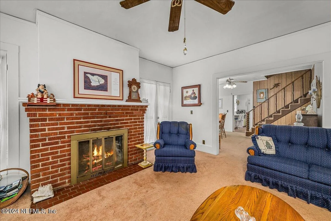 Photo of 231 OLEANDER Avenue