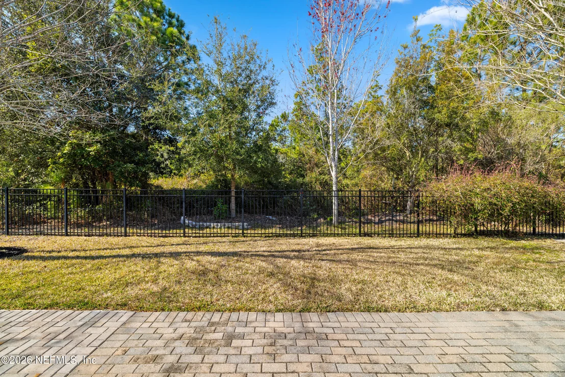 Photo of 447 GLENNEYRE Circle
