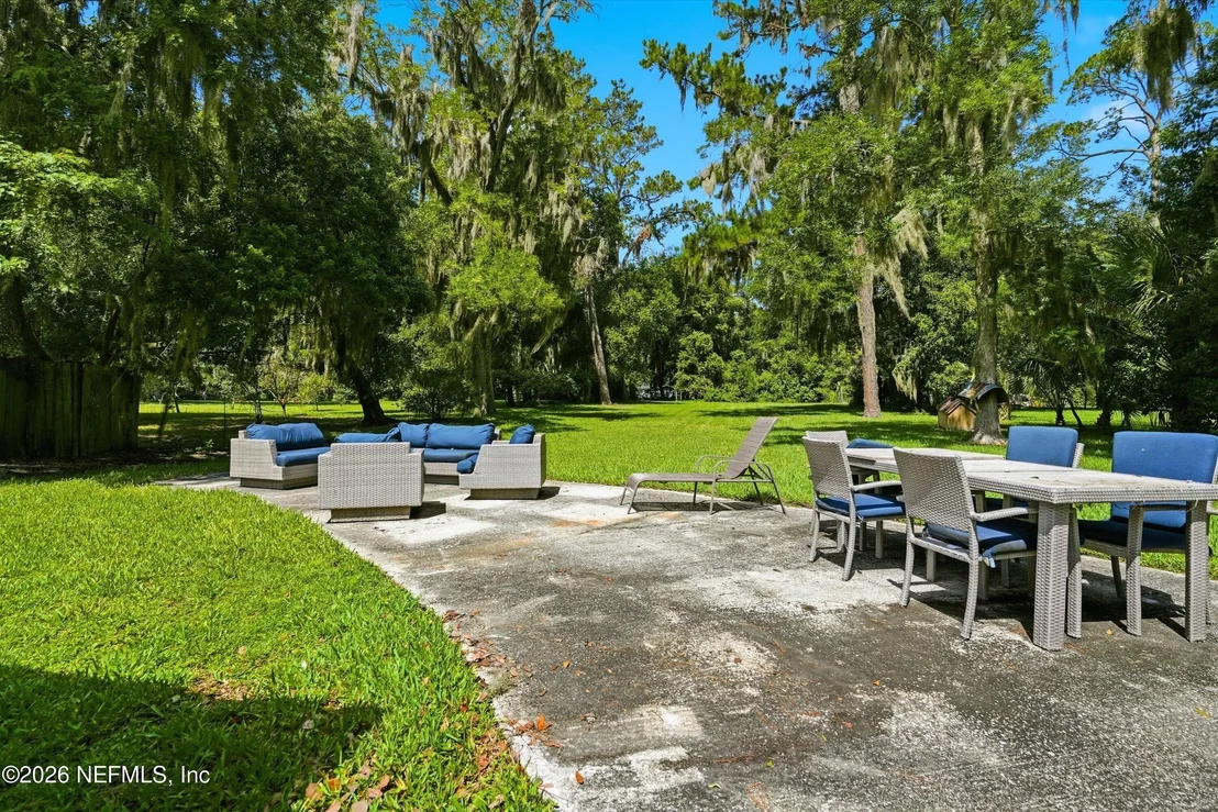 Photo of 1434 RIVER Road