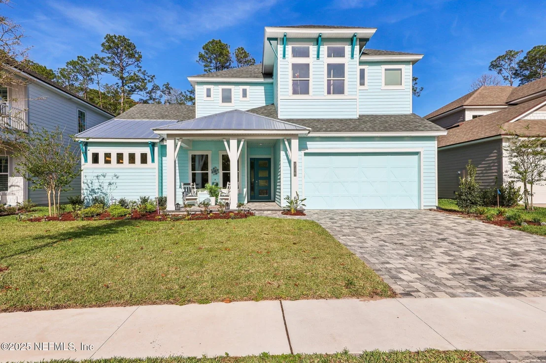 Photo of 716 PALM CREST Drive