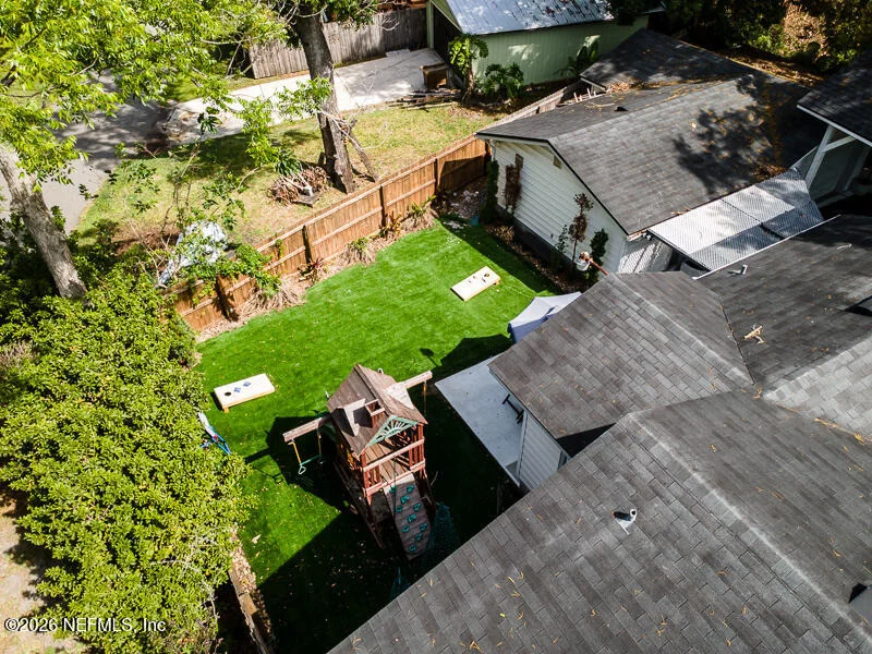 Photo of 1335 AZALEA Drive