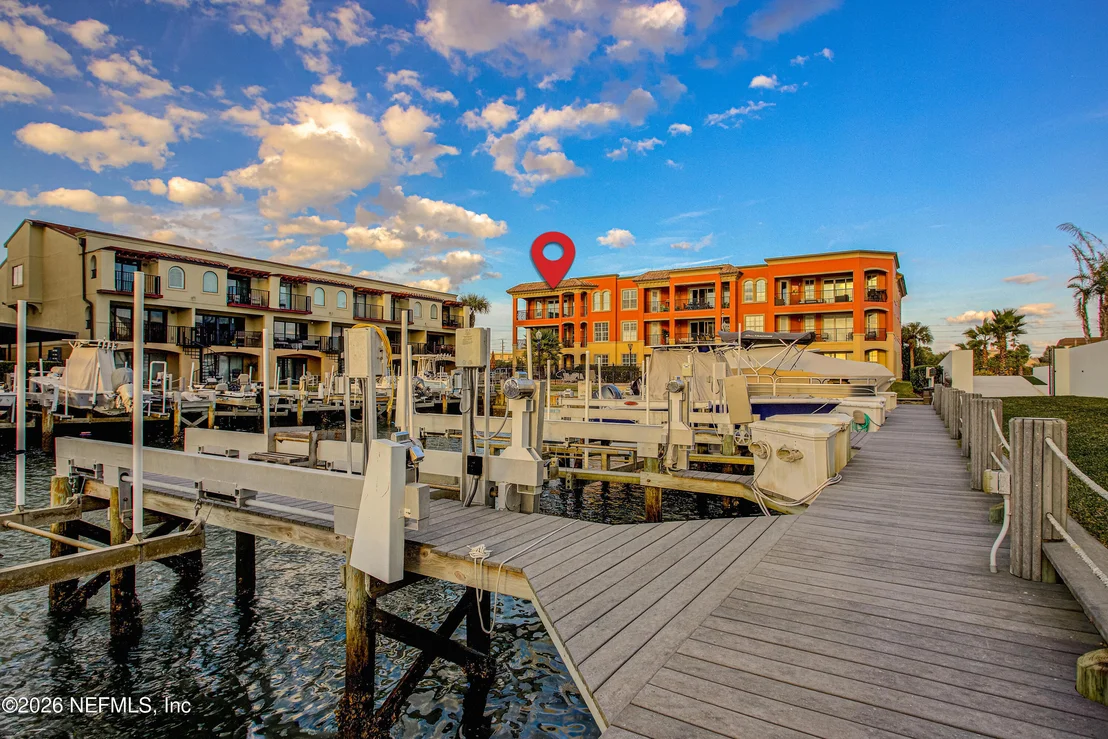 Photo of Unit 303 at 115 SUNSET HARBOR Way