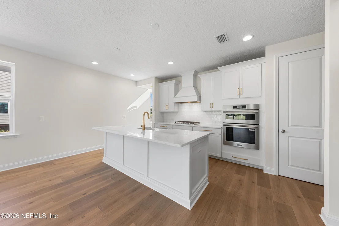 Photo of 357 DOWNRIVER Road