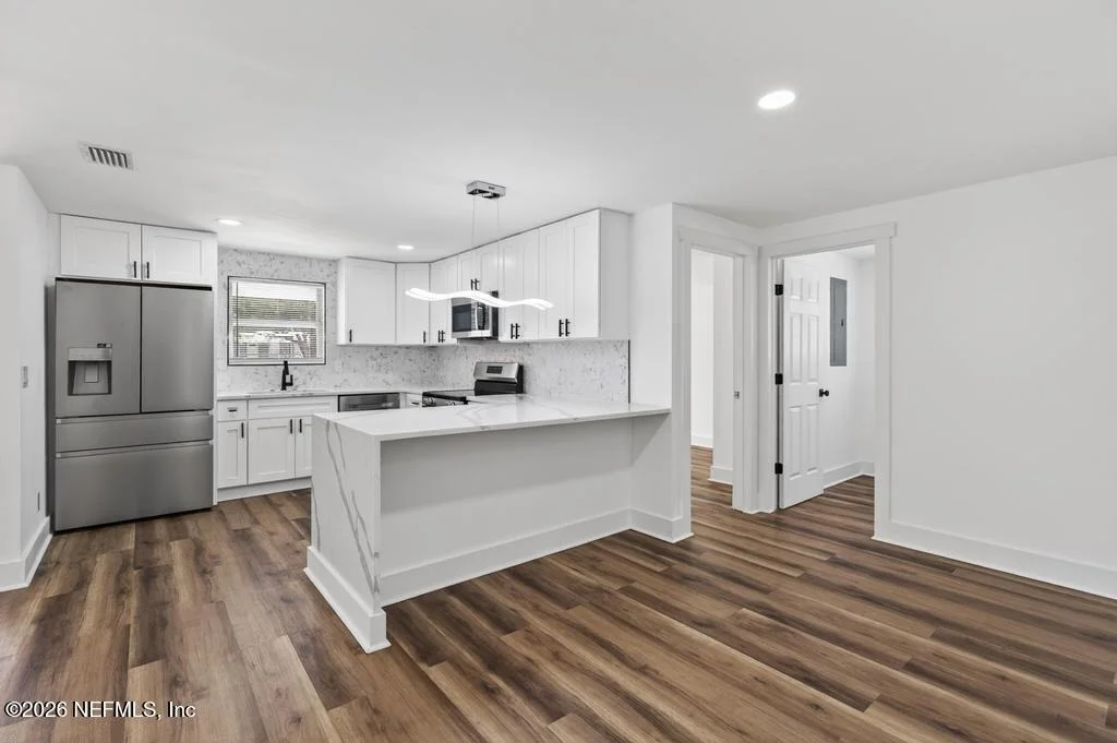 Photo of 4020 FOREST Boulevard