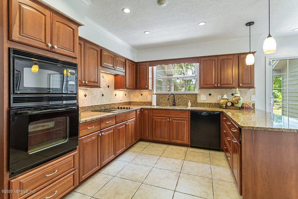 Photo of 9625 BEAUCLERC BLUFF Road