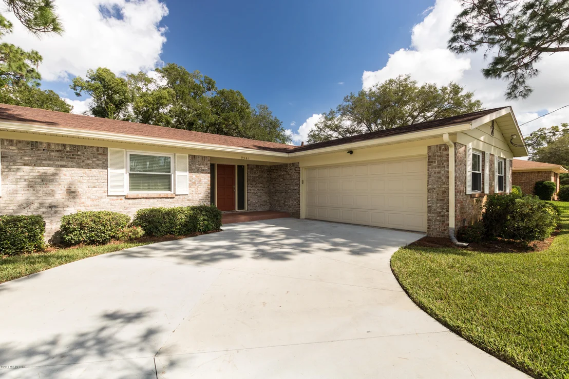 Photo of 9541 WHITTINGTON Drive