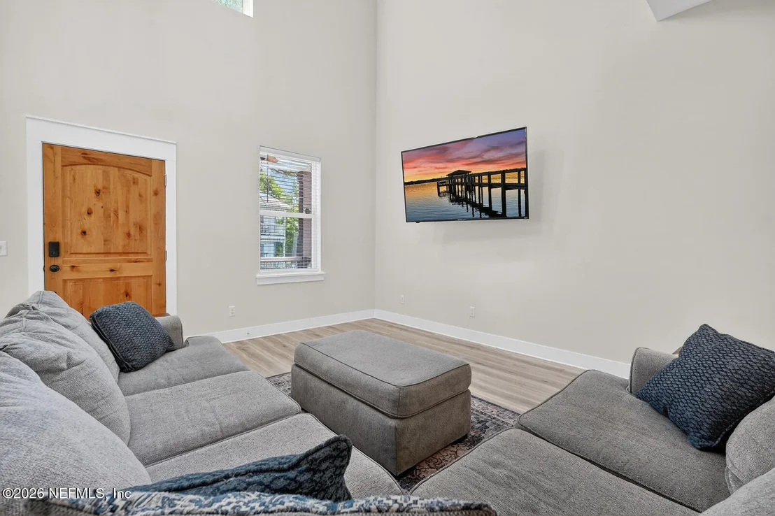 Photo of 70 ONEIDA Street