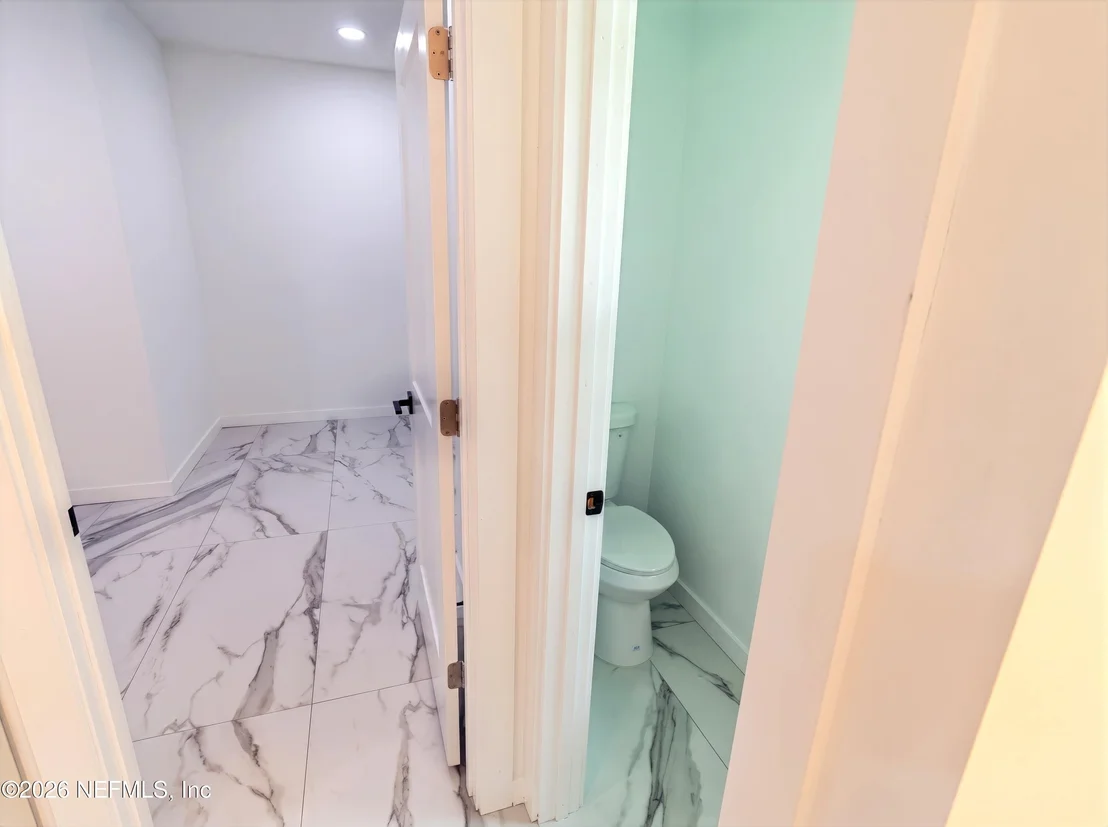 Photo of 424 PAISLEY Place