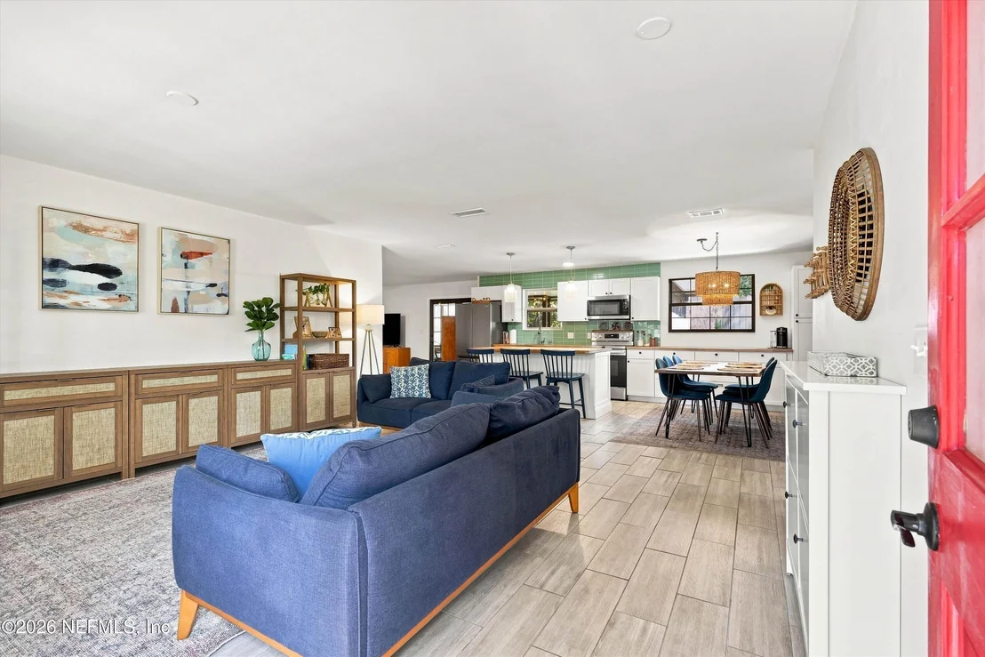 Photo of 1347 REDBUD Lane