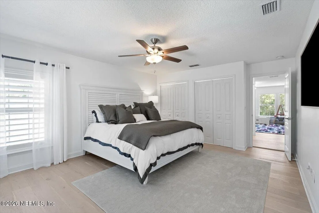 Photo of 844 EAGLE POINT Drive