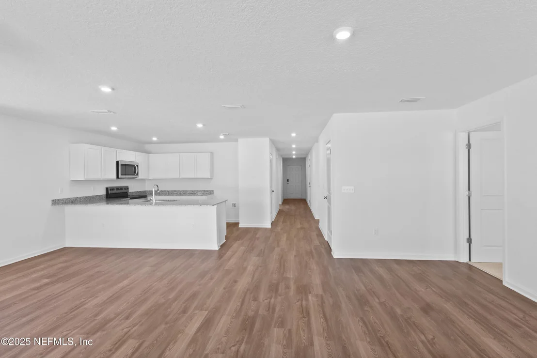 Photo of 10210 LIGHT Avenue