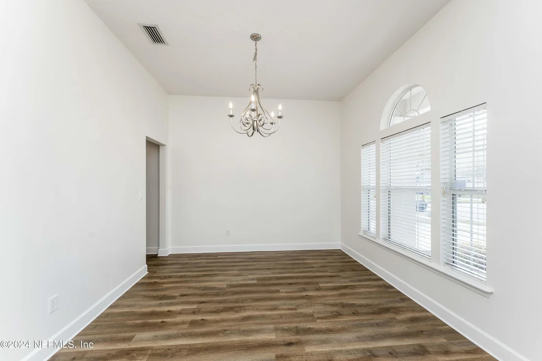 Photo of 393 SANWICK Drive
