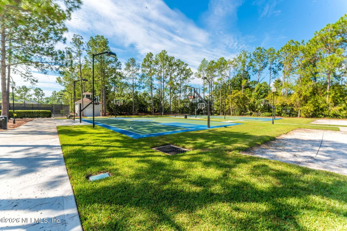 Photo of 2325 LINKS Drive