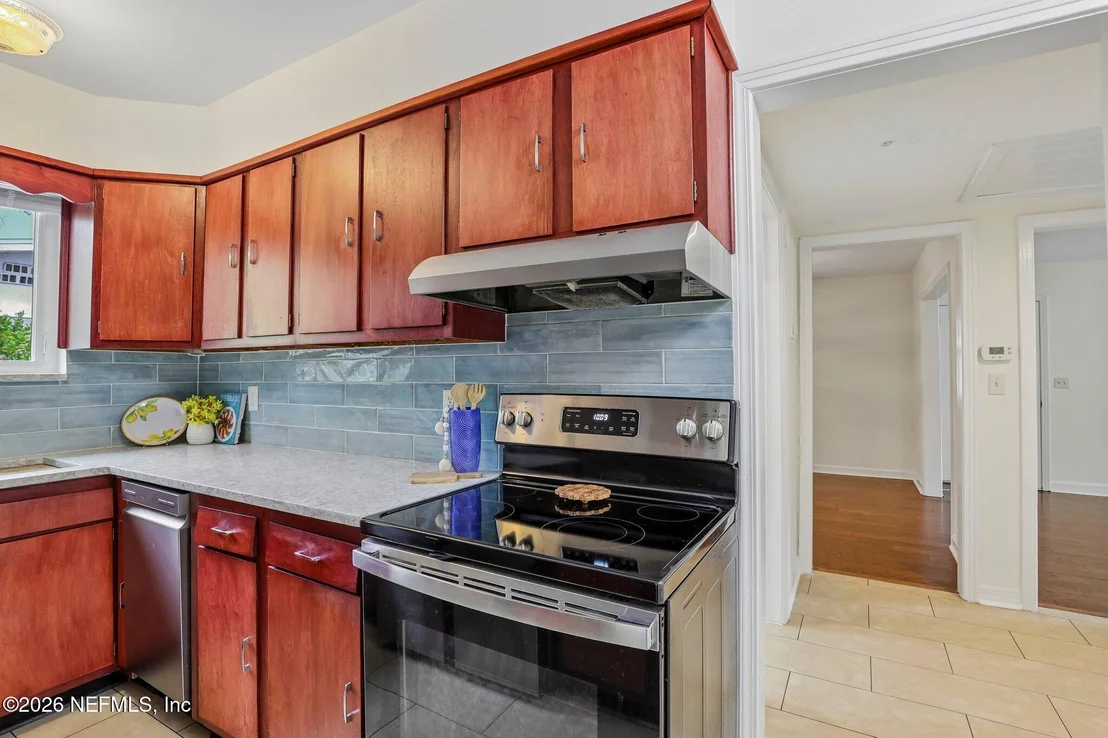 Photo of 2344 BAYVIEW Road