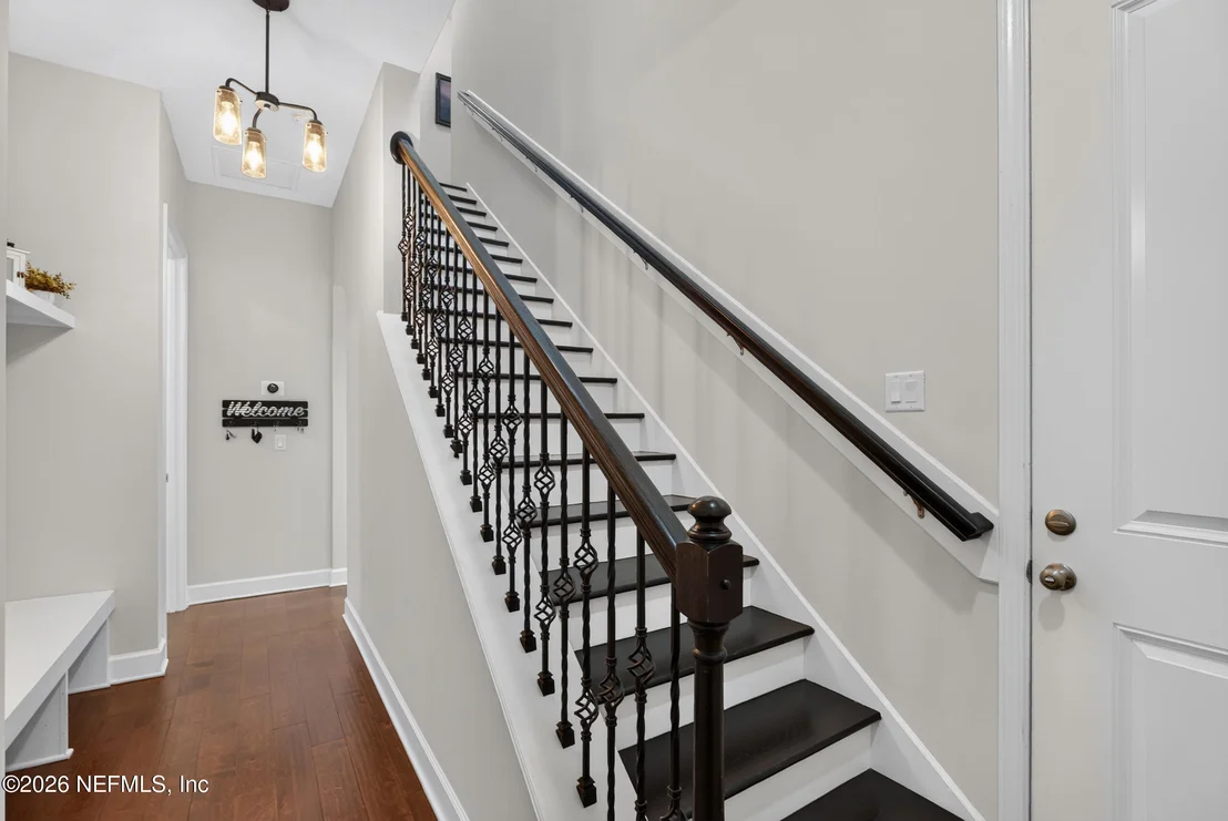 Photo of 239 RIVER Road