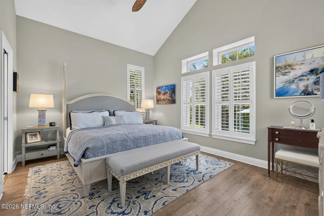 Photo of 136 ISLAND COTTAGE Way