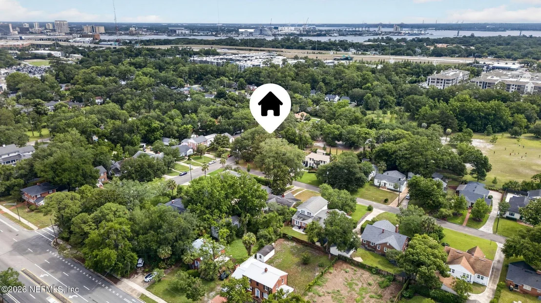 Photo of 2405 PINERIDGE Road