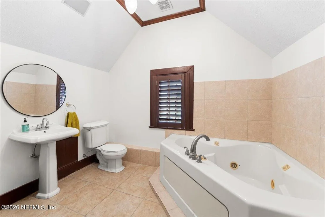Photo of 3338 RIVERSIDE Avenue