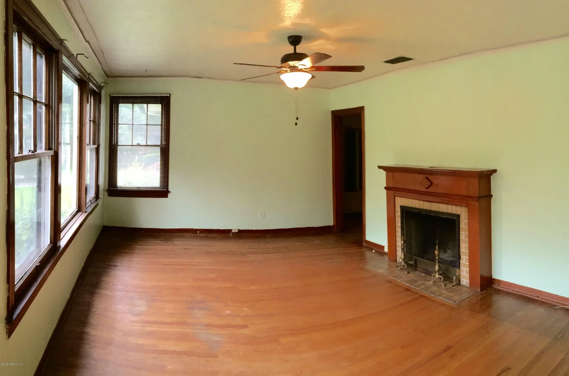 Photo of 1340 AZALEA Drive