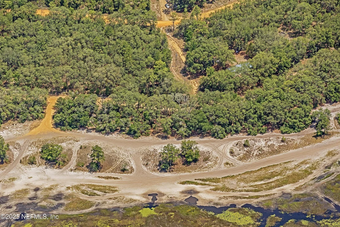 Photo of 120 LAKE LUCY