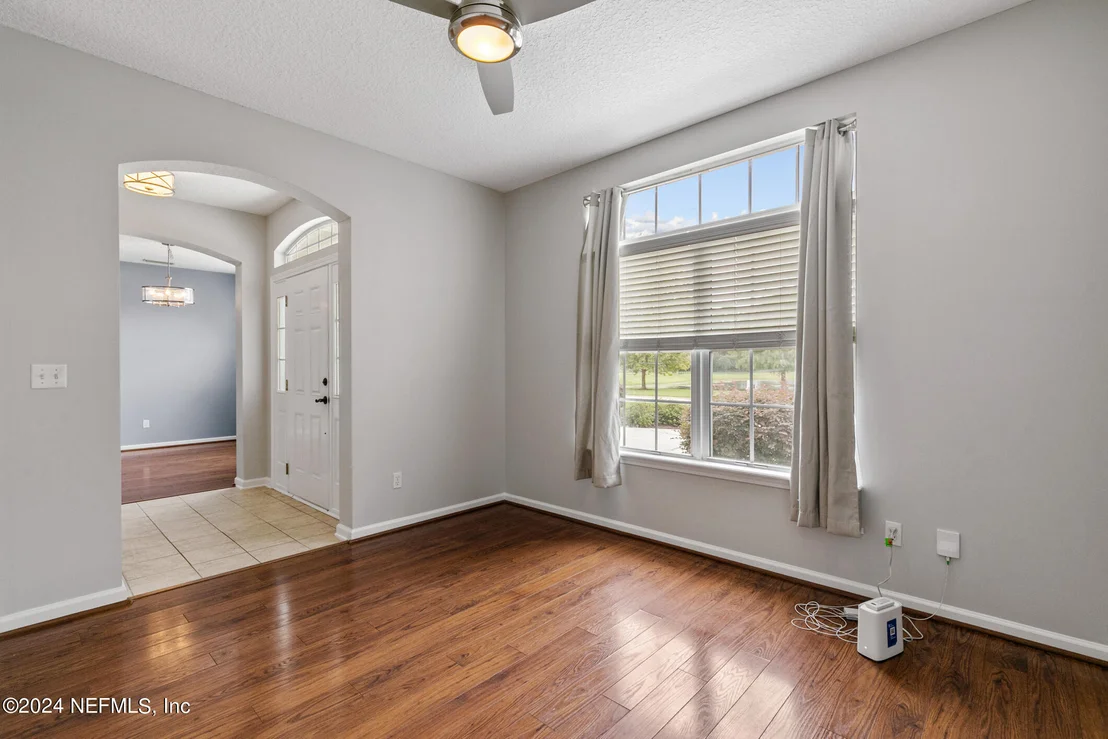 Photo of 4120 LONICERA Loop