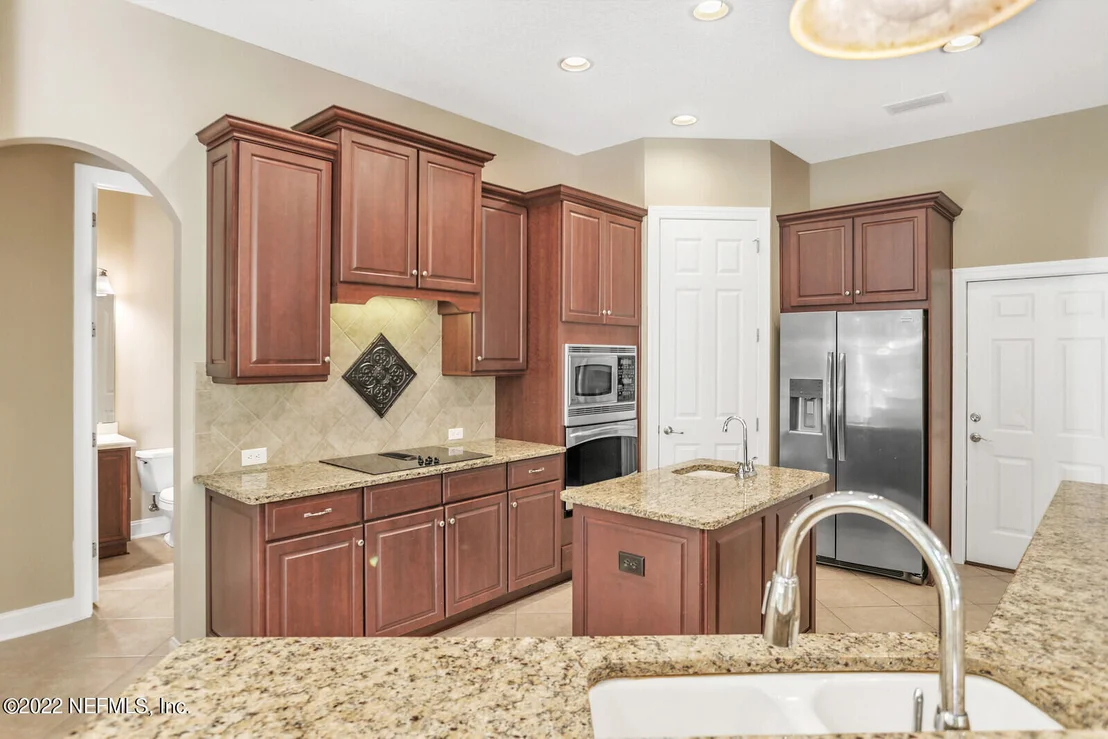 Photo of 275 STONEWELL Drive