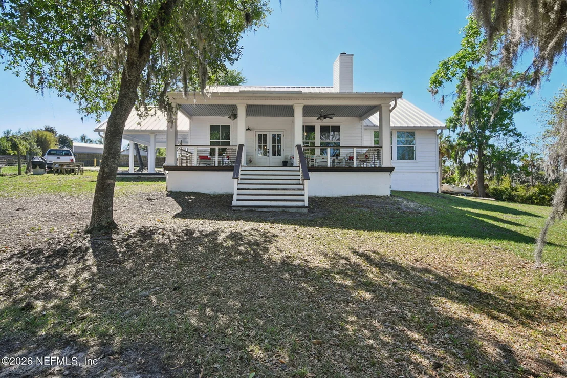 Photo of Unit 17 at 5577 HECKSCHER Drive