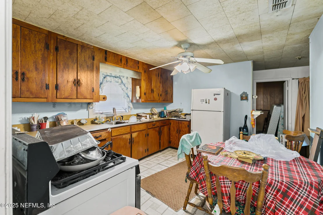 Photo of 44125 JARRETT Road