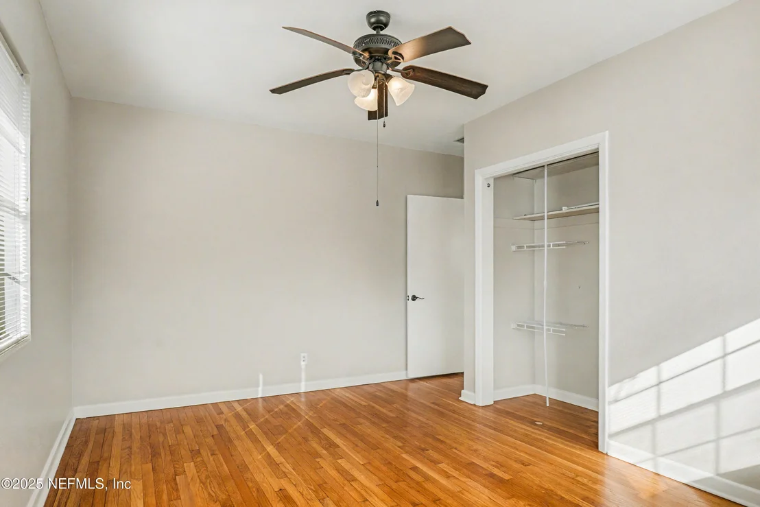 Photo of 2537 BUTTONWOOD Drive