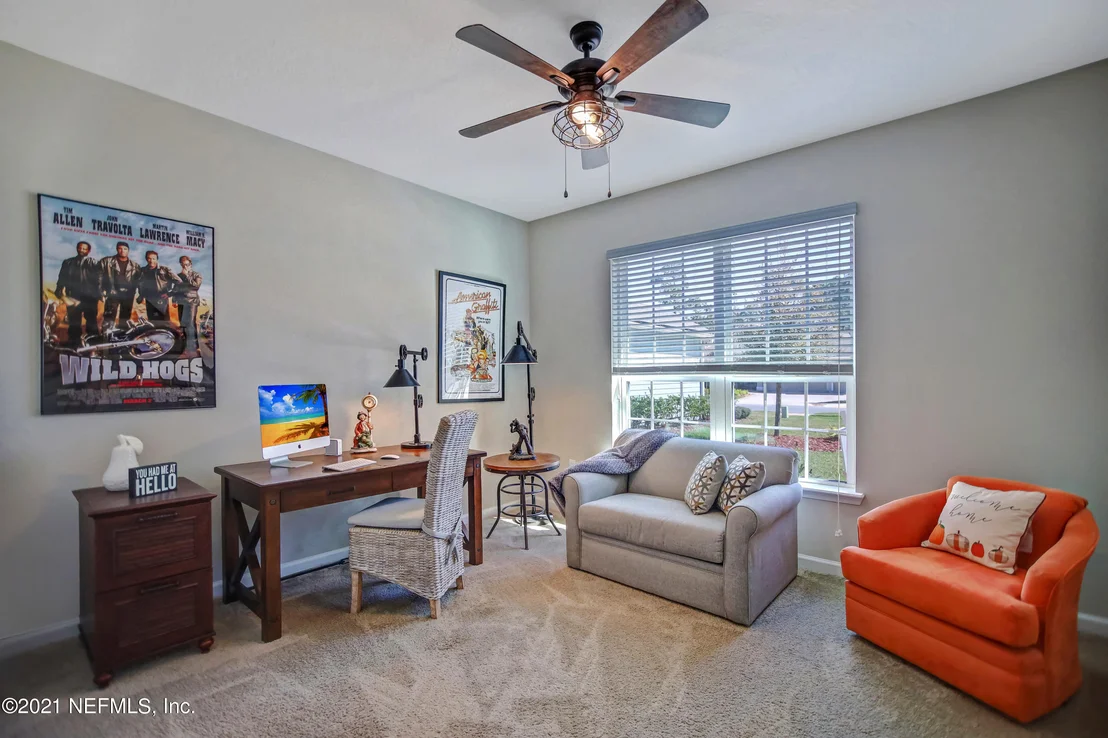 Photo of 19 GREENVIEW Lane